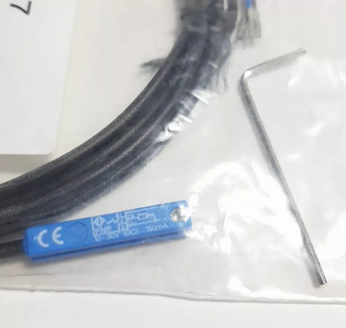 Beta-Sensorik M3V-FEA-PS6K-S Magnetischer Zylinder Sensor PNP 150mA Schließer 