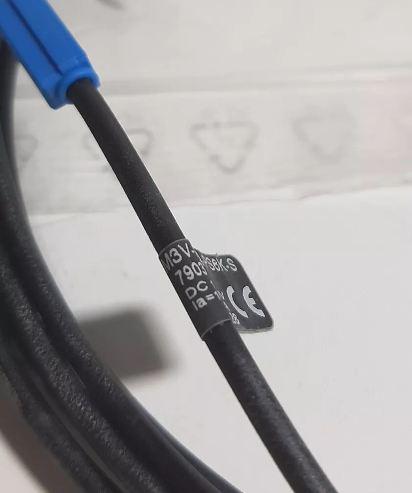 Beta-Sensorik M3V-FEA-PS6K-S Magnetischer Zylinder Sensor PNP 150mA Schließer 